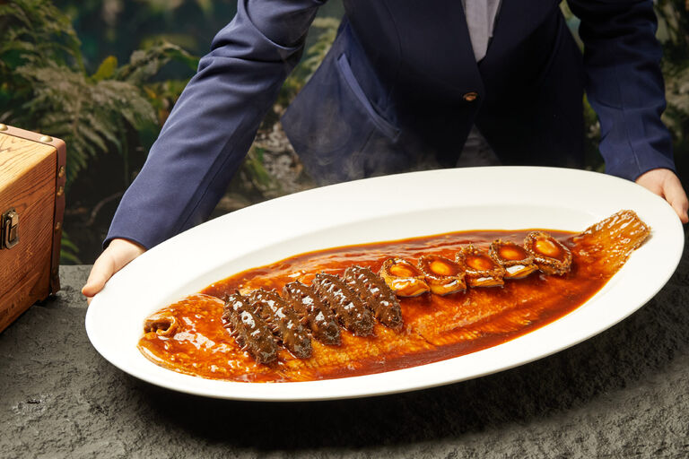 海参鳎目鱼烧肉：一场跨越山海的奢华味觉盛宴
